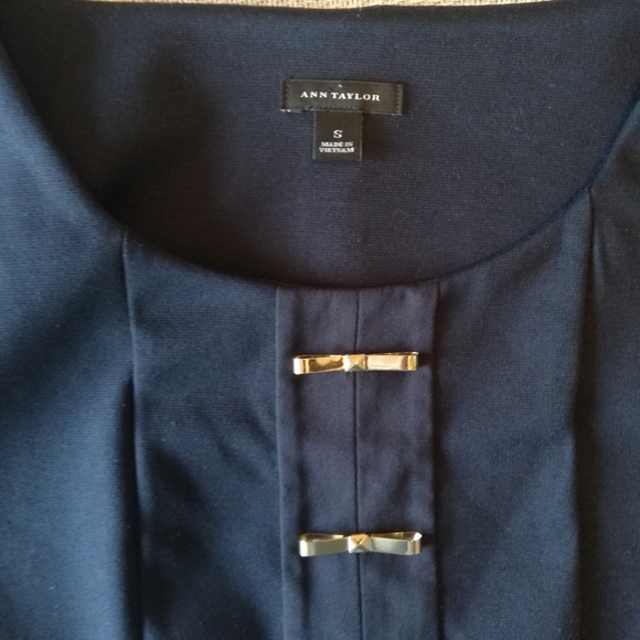 Ann Taylor Navy top with 2 metallic details - Picture 3 of 6